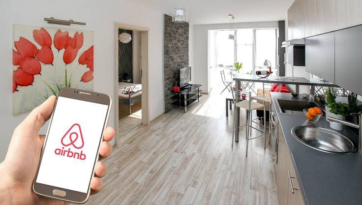 Camscar1's tweet photo. Empezó la guerra sucia de Hoteles vs Airbnb

Las asociaciones de hoteles ya se dieron cuenta que en un mundo post-covid, muchos viajeros preferirán rentar espacios enteros que convivir con otros huépedes.
Por eso los ataques y las opiniones de sus "voceros". 

#airbnb #hoteles https://t.co/jtk3VxMMa0