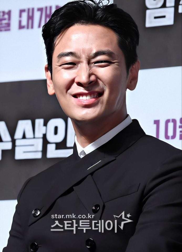 Happy birthday to my Crown Prince and my Shin Goon forevs!!      