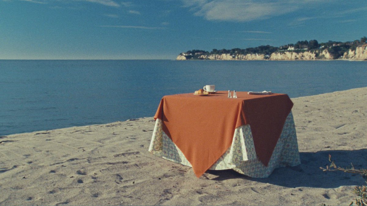 hesbrighter's tweet image. la tacita y la medialuna 🥺