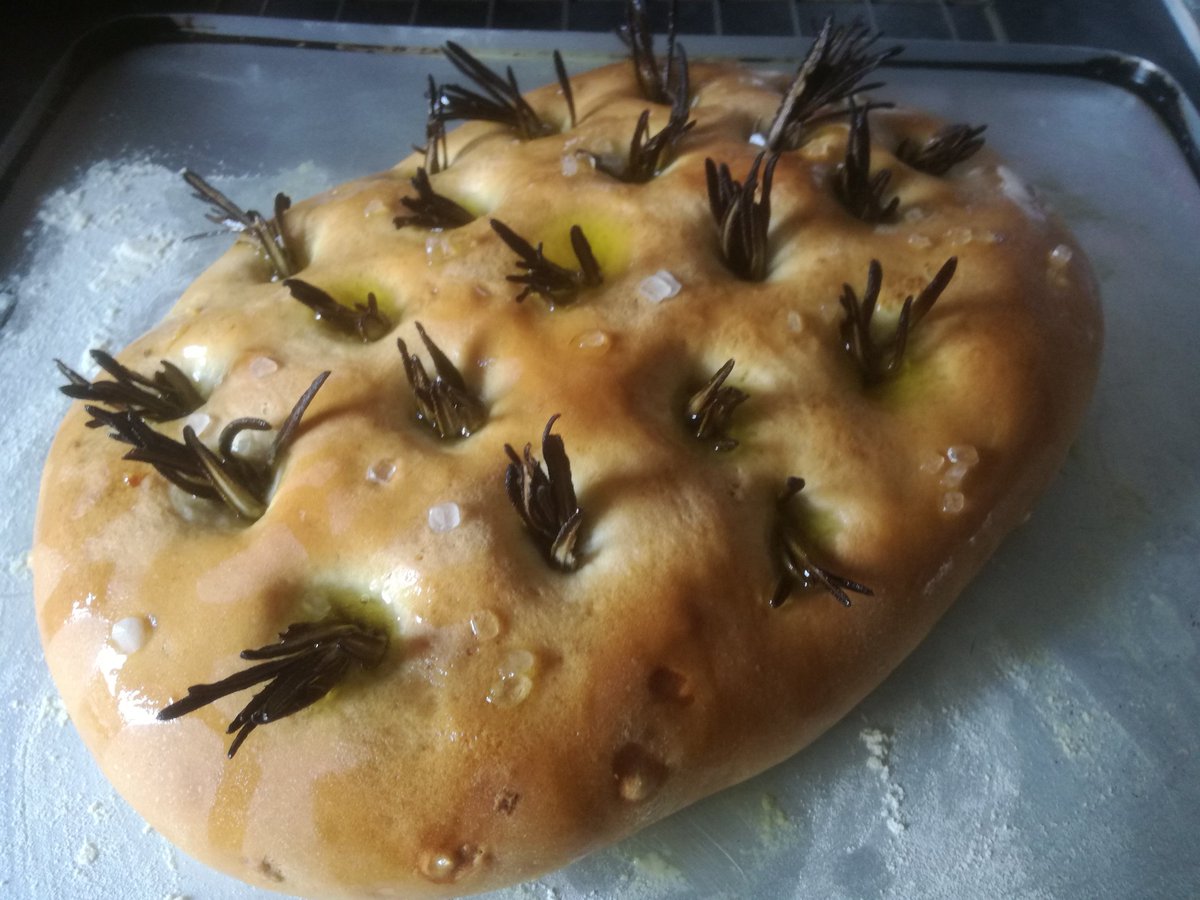 StGsMusic's tweet image. Music paper bread update, especially for @TheVickyMD. Realised that we don't have any semolina flour, so decided on a foccaccia instead. Got to love #ItalianBread. Really looking forward to seeing @AmarettoDeli too. Happy weekend, everyone!