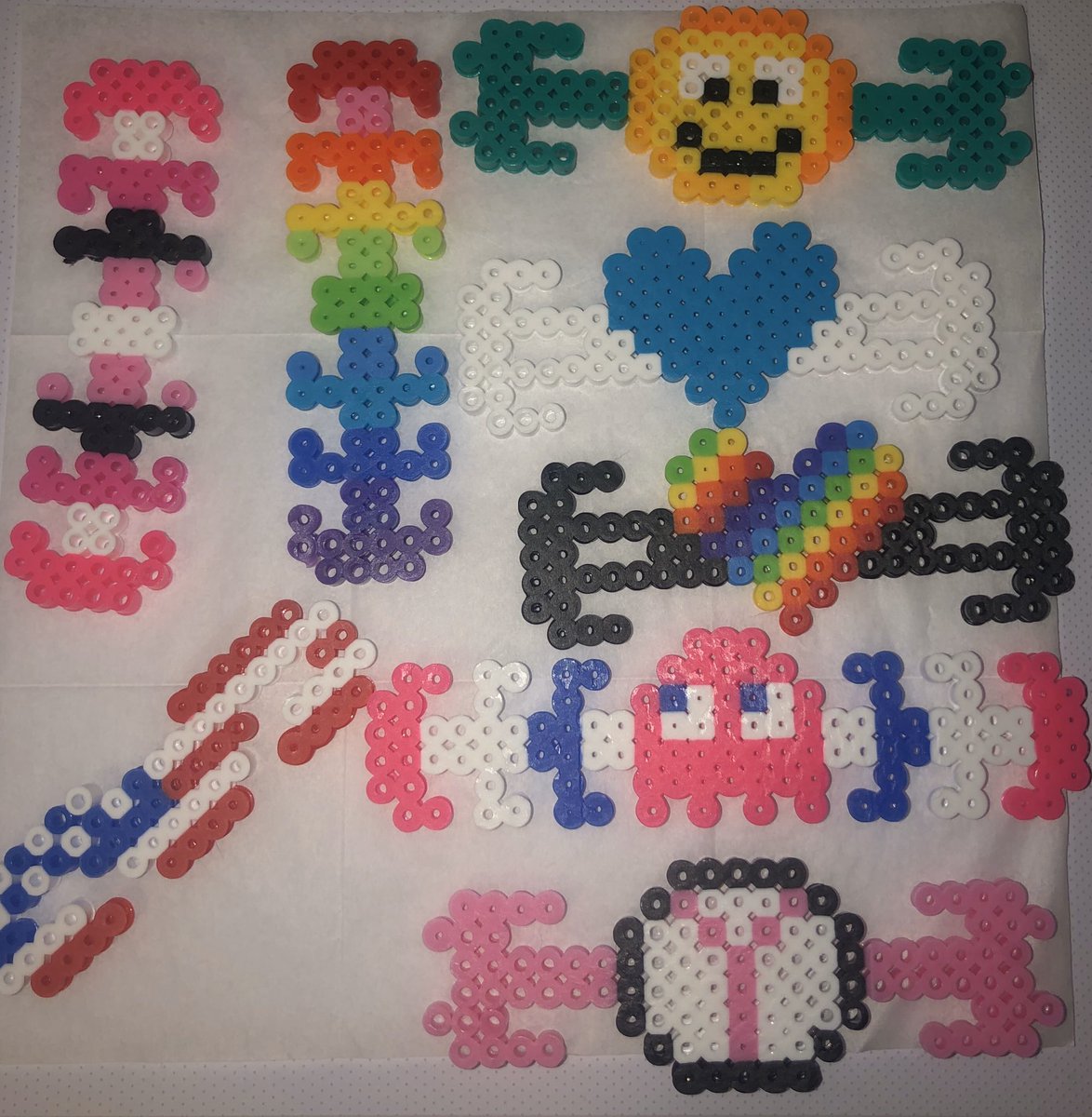 Swimmyyyy_'s tweet photo. Live on twitch making some mask clips. I might be selling these. Come hang out and chill. https://t.co/YnuiyQn30L #twitch #crafts #COVIDー19 #masks #maskclips @ZenAku_Tv @VforVaLiAnT12 @GR0H0 @sgebeline @tstgermain43 https://t.co/WFL0Nb7ap3