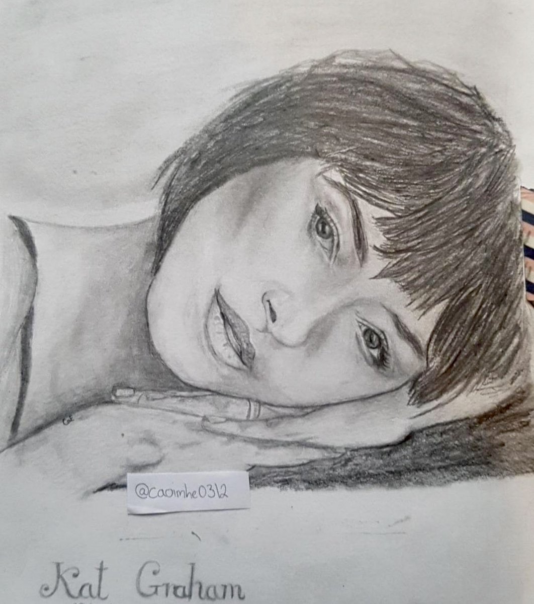 KatGraham's tweet photo. #FanArt #FanArtFriday #fanappreciationfriday https://t.co/3zwbU0yW0q