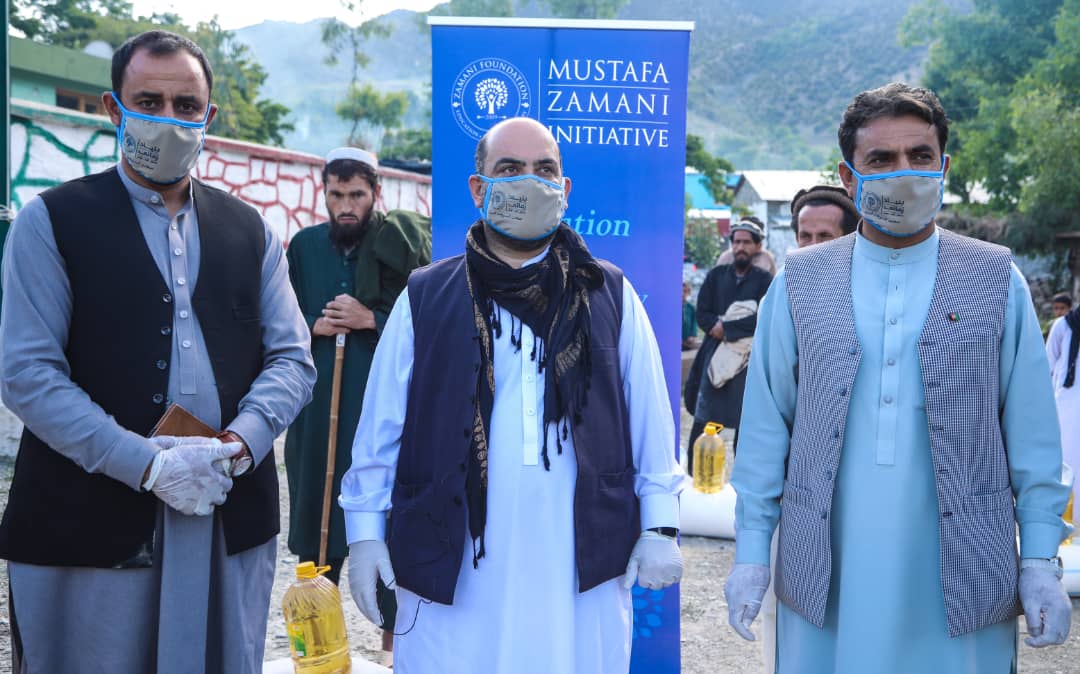 ZamaniFndn's tweet photo. Dangam District, Kunar Province - @bsarwary Initiatives, with the #ZamaniFoundation, distributed food essentials and #COVID19AFG protective gear in the Kunar province. https://t.co/pZsZY0Jf3W