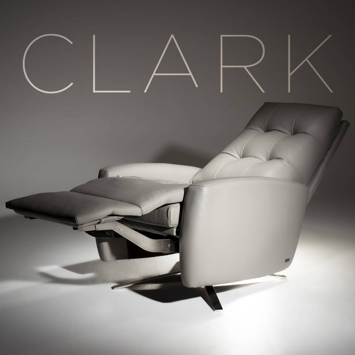 AmericanLeather's tweet photo. Taking cues from the shapes and forms seen in 1960s vintage Italian race cars. Clark is our newest member of the Comfort Recliner™ line.
https://t.co/ZuPrVVnBaF
Style | Clark • Cover | Bison Ash
#clark #spring2020 #newintros #americanleather #madetoorder https://t.co/k1fUdAmltc