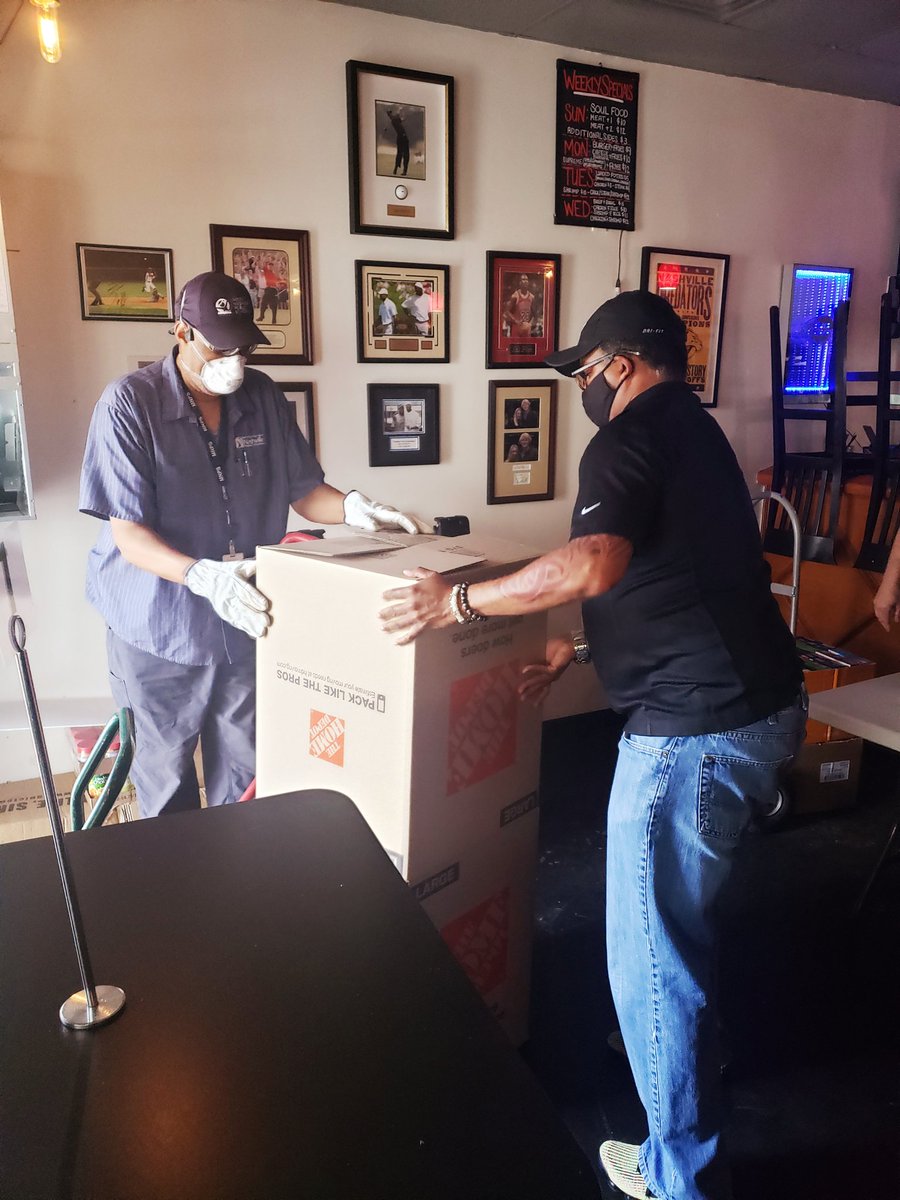 judylewisMNPS's tweet photo. Donations from the Siemens @sfoundation Summer Cereal Drive have been collected and are ready to go to @MetroSchools families in need. Thank you @brentwood_nupes and AIM Foundation of Middle TN for your generosity and support of @CommAchieves !! https://t.co/ca4xV3mfvY