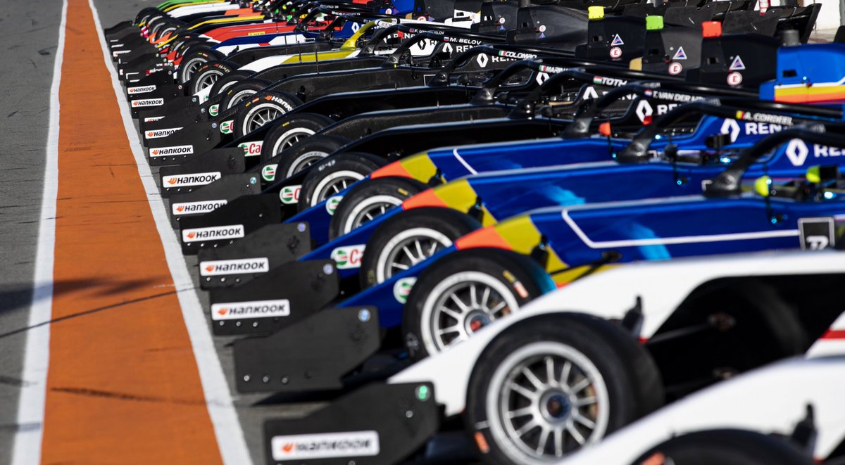 RenaultSeries's tweet image. Delayed by the COVID-19 pandemic, the #FormulaRenault Eurocup confirms its international calendar for 2020: in the virtual world at the end of the month, then on the race track starting in July!
More information: renaultsport.com/the-formula-re…