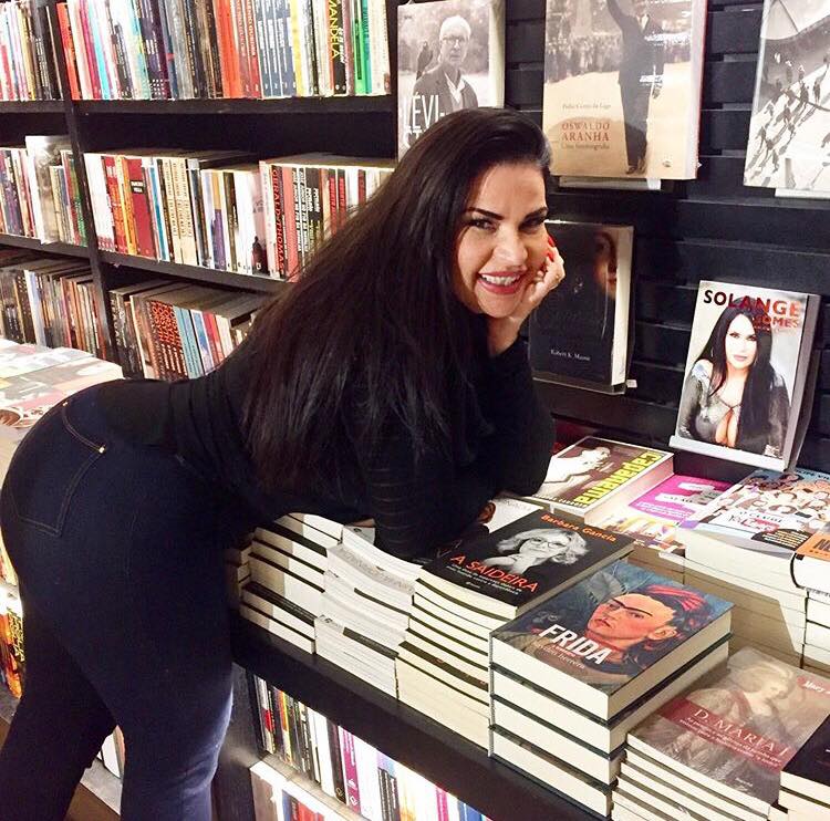 LivroIlimitado's tweet photo. O livro Solange Gomes - Sem arrependimentos já está disponível! Garanta o seu!

https://t.co/mTN6gLVba4

E o digital na Amazon: https://t.co/7BRHHZZYax

#solangegomes #livrosilimitados https://t.co/91HDyE0Qrg
