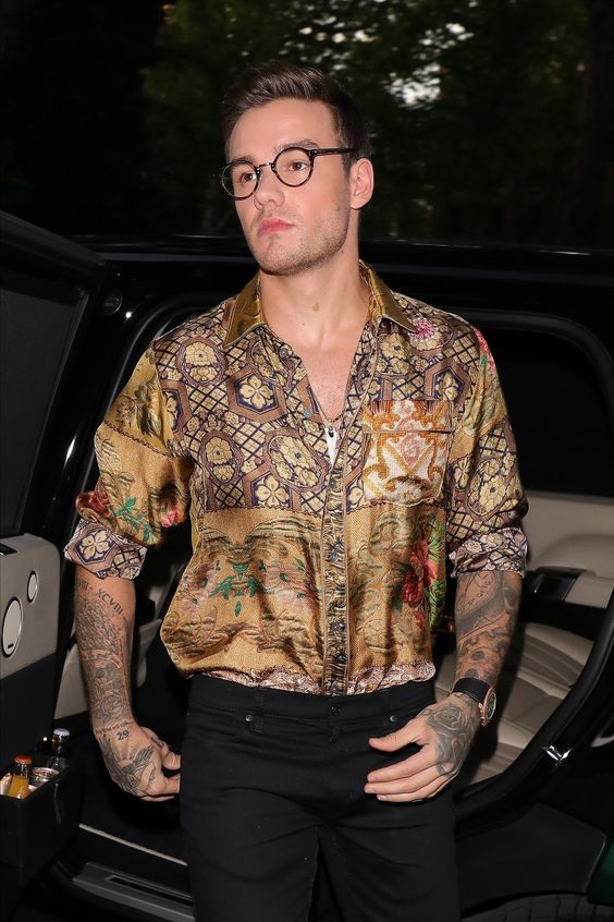  @LiamPayne with glasses. ~ a very much needed thread ~