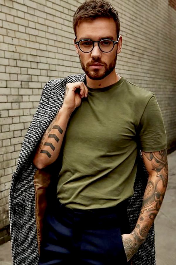  @LiamPayne with glasses. ~ a very much needed thread ~