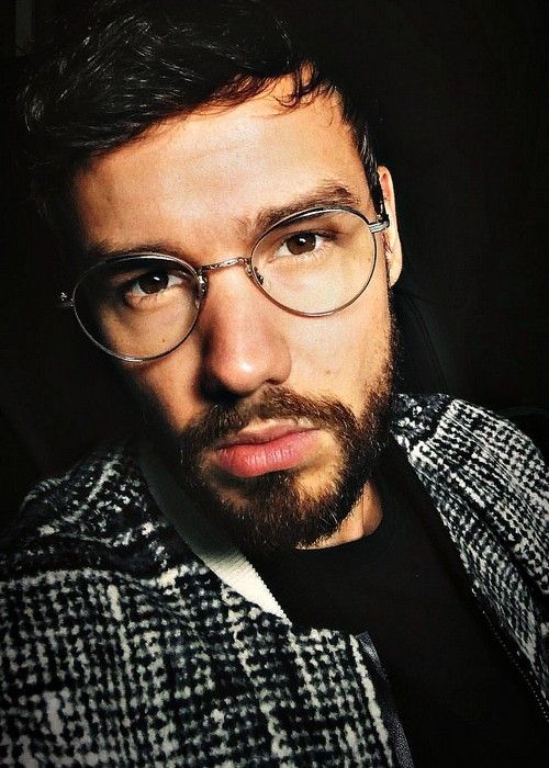  @LiamPayne with glasses. ~ a very much needed thread ~