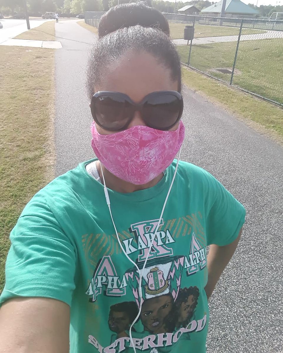 STEM_Nonprofit's tweet photo. Our ED wants you to take time to care for yourself. How is your state of mind. Walking outdoors is therapeutic. #maskon https://t.co/v5pmxotTK0