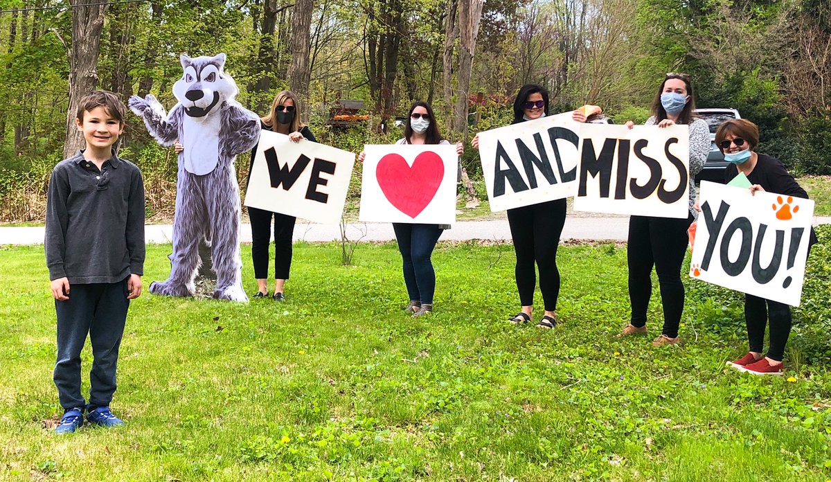 SusanHatfield's tweet photo. A surprise car parade past the house, these loving signs, and the school mascot. Danny’s teachers are the best — Thank you ❤️! #Teachers #DistanceLearning #LotsOfHeart #AboveAndBeyond #TogetherAtHome #Student #School #Memories #Spring #Connecticut #COVID https://t.co/TJ5giKTwQq