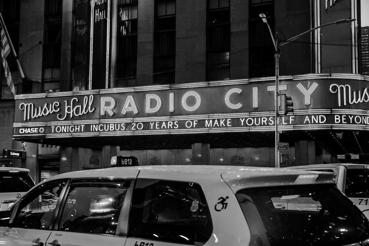 IncubusBand's tweet photo. #fbf to our show at Radio City Music Hall in NYC on the #20yearsofmakeyourself tour. ๐ฝ https://t.co/gqpBSmyYqu