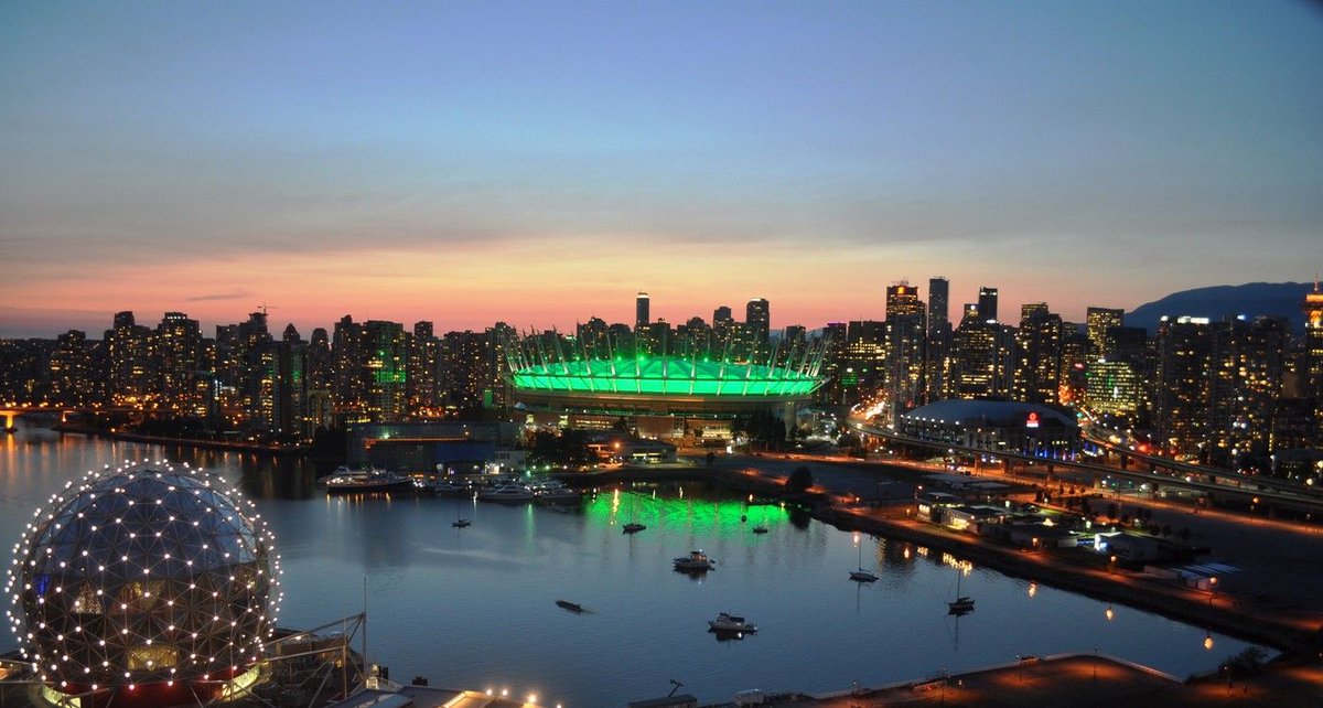 Canada's monuments light up Green tomorrow May 16th to celebrate #celiacawarenessmonth Take some pictures and let's help #SBreadTheWord. #celiac #allergy #glutenfreenews #glutenfreeyeg #gfyeg buff.ly/2yZhtE4