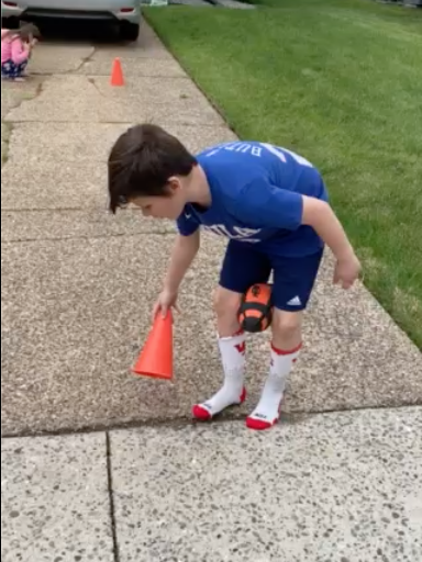 JimmyKay22's tweet photo. @hawksHPE #hawkaboutit @VanSciver_HTSD @_htsd Van Sciver students in action. Virtual Field Day 2020!!!🥉🥉🏆🏆 https://t.co/dMQU7pJbac