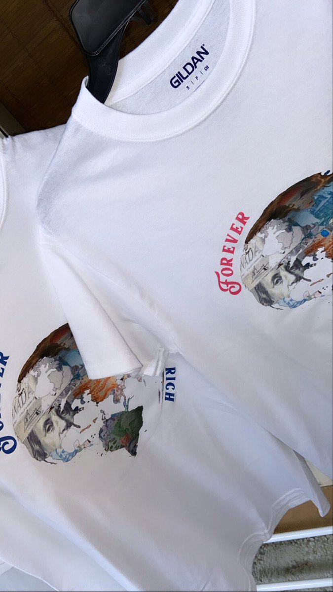 ForeverrichLife's tweet photo. We Living Forever In A Rich World ! The Money Globe represents Eternal Wealth and Livin Forever In a Rich World but the wealthy way.. Shirts are available in sizes small/medium/large. Plus sizes will have to preordered.
Blue Huncho, Money Green, and Pink Bands are available https://t.co/TAWSbirj6D