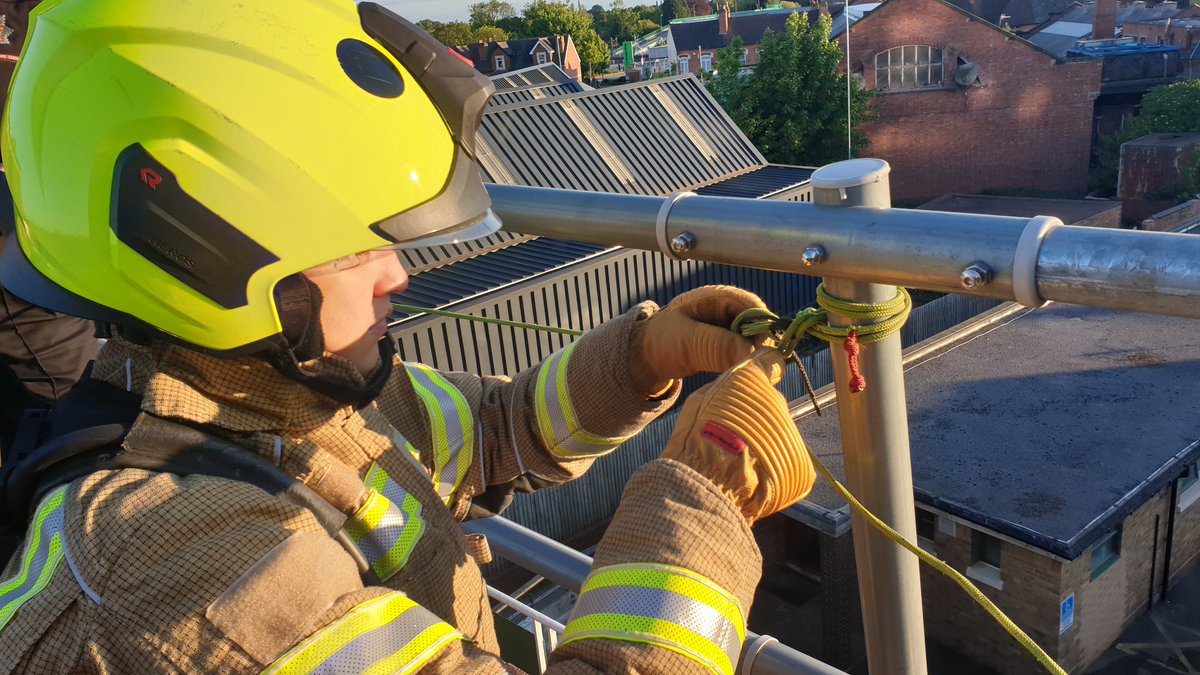 WFSUK1's tweet photo. Guideline Training...big smiles obvs, until I get my concentration face on. Not been doing this long, next time it will be blindfolded! 🙃 #stoppouting @ErdingtonFire @WestMidsFire https://t.co/B9EPmqy5Md https://t.co/iIzZ6122HF