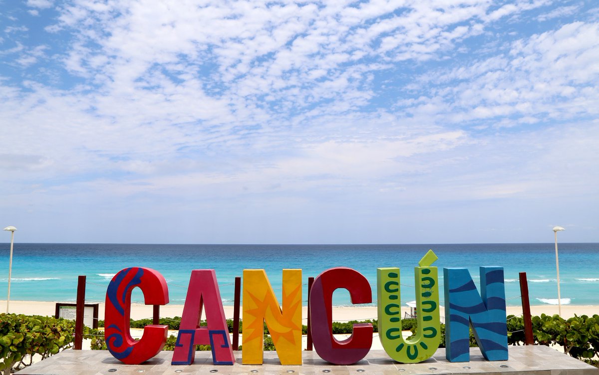 #Cancún es uno de los destinos turísticos más importantes de México y de todo el mundo, que gracias a la unión de su gente, ha salido adelante ante cualquier reto. Hoy nos toca a nosotros darlo todo para regresar con más fuerza ¡Excelente sábado!
#CancúnTodosUnidos #QuédateEnCasa