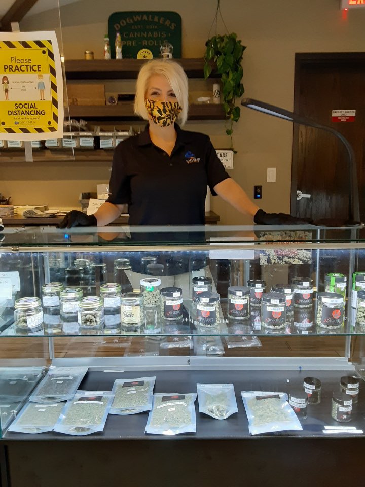 SaharaWellness's tweet photo. We are open!  We have curbside pick up! We have delivery! It’s FRIDAY - come by and get your weekend supply   This is a Marijuana Product • Keep Out of Reach of Children • 21 and over only • For adult use only https://t.co/h4hPTqTDrY
