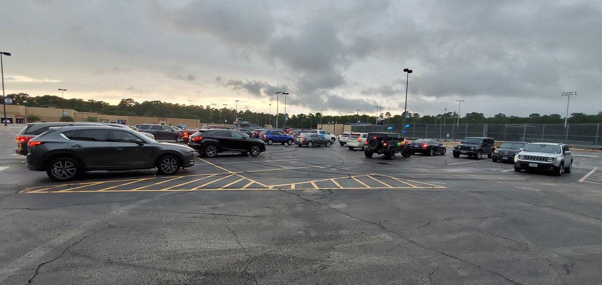 And.... we're off!! We're headed to celebrate 5 special 2020 graduates. @KLifeskills <a href="/khsmustangpals/">Kingwood Mustang Pals</a> <a href="/HumbleISD_KHS/">Kingwood High School</a>