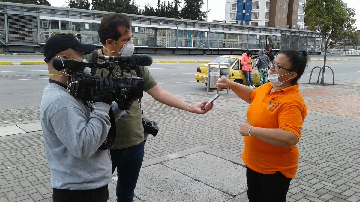 ASMUBULI's tweet photo. ASMUBULI - SINTRASEXCO Con los Medios de Comunicación de televisión, Canal Uno, Canal Rptv y la Agencia Española Noticias EFE Dueñas, informando sobre la situación que vivimos las personas que ejercemos el Trabajo Sexual en el país con relación al COVID 19. https://t.co/UnVV92stxw