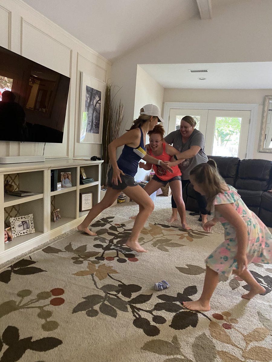 acoop777's tweet photo. Thanks @MKB_PE! We had an awesome full day of fun!! Thanks @BriannaRobben for having us! Part 2 #virtualfieldday #mkb #CISDTogetherAtHome #CISDPeAtHome https://t.co/TRZ96mKFko