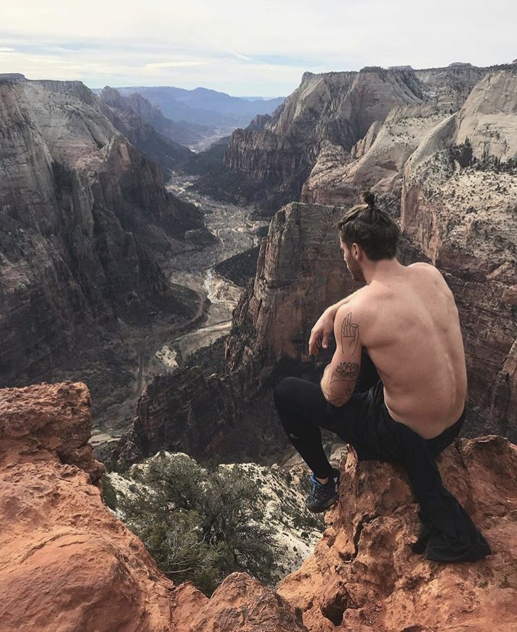BradlyJones_'s tweet photo. Better off here alone than being in the city. https://t.co/uyBzK5Fejs