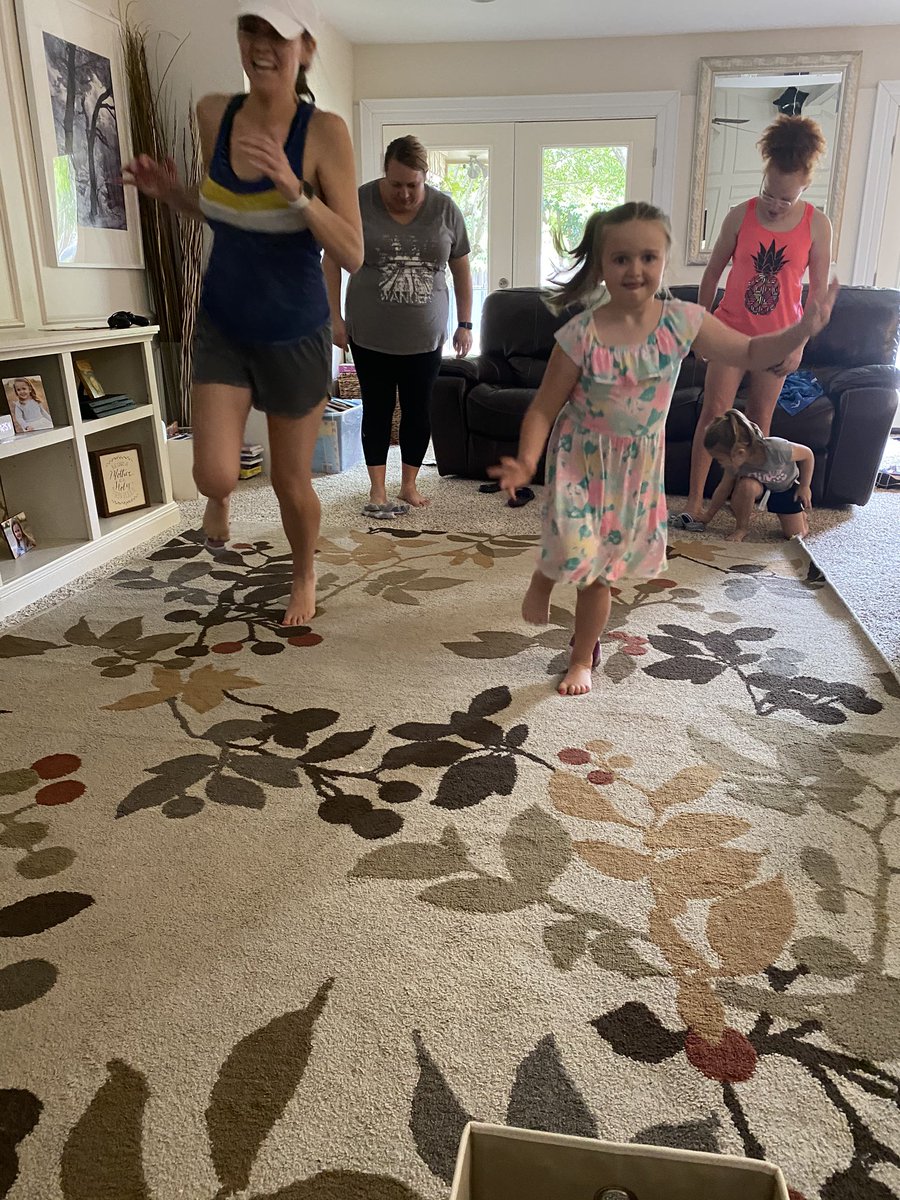 acoop777's tweet photo. Thanks @MKB_PE! We had an awesome full day of fun!! Thanks @BriannaRobben for having us! Part 3 #virtualfieldday #mkb #CISDTogetherAtHome #CISDPeAtHome https://t.co/GLRhWuSiwL