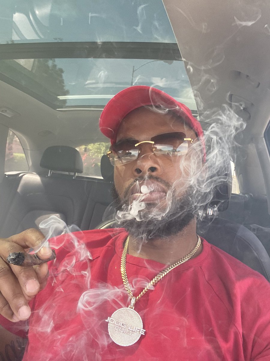 kingcurt's tweet photo. My diamonds💎 flawless but I ain’t 🤷🏾‍♂️ https://t.co/PrWlzbUnYP
