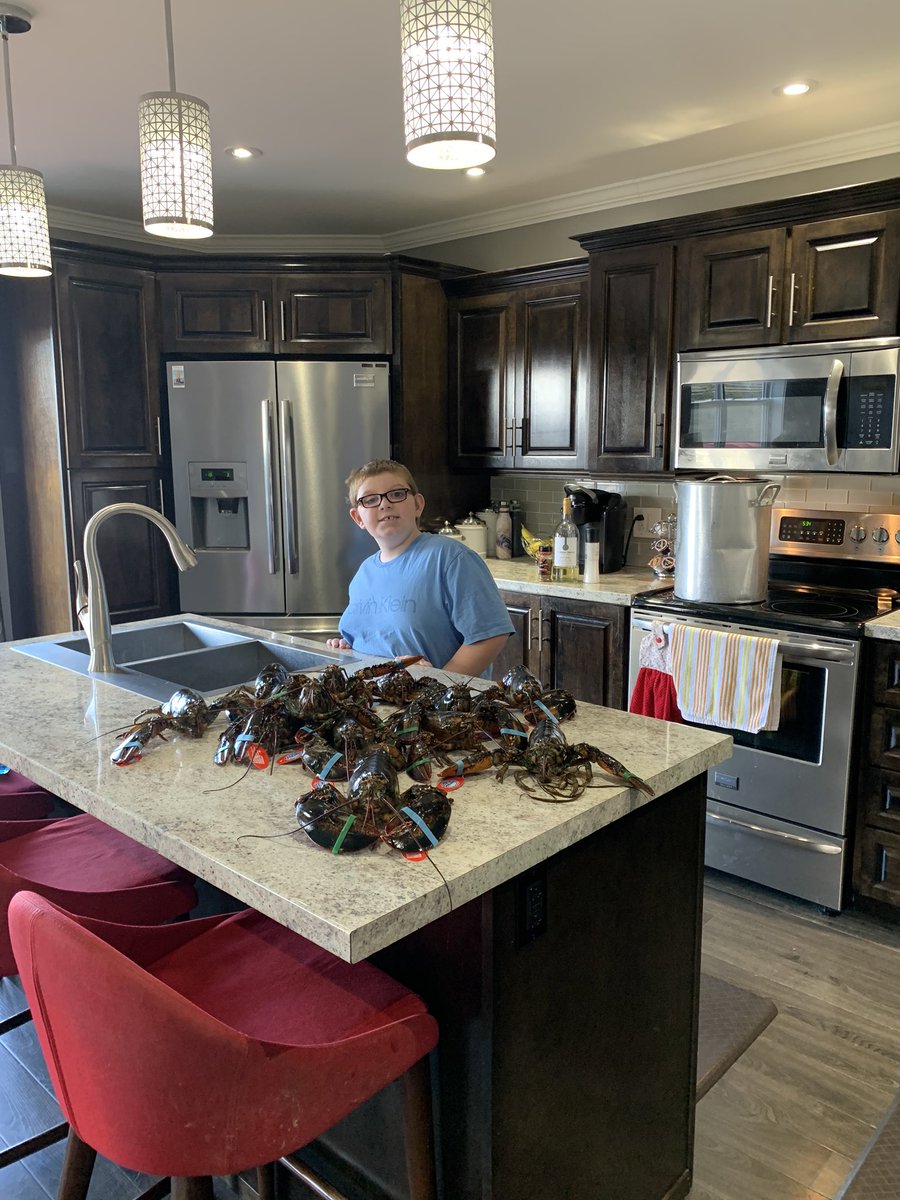 synardsam's tweet image. Our second lobster meal of the 2020 Season. Kaleb and I steaming wine with some spices and rock salt to steam these 12 fine NL lobsters. All female and about 1.5 pound each which is the perfect size lobster. Support our fisher people and buy NL seafood products especially in 2020