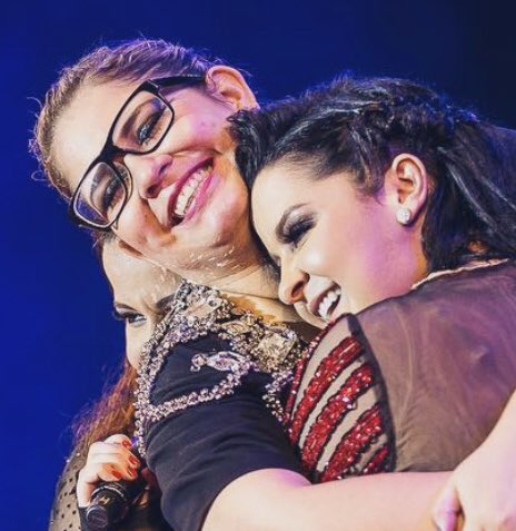 memniteroi's tweet photo. @Maraisa Haja ❤️🥰🙏👩🏻🦰👩🏻👩🏼 #trigemeas https://t.co/aNWYaFzKB8