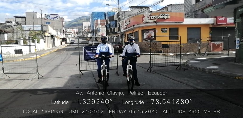 PoliciaEcuador's tweet photo. #Tungurahua 

Nuestro personal policial continúa realizando operativos de control en cumplimiento al #ToqueDeQueda en el #DistQuero, #DistPillaro y #DistPatate. 

#TrabajamosPorTuSeguridad https://t.co/M7B7Z5YgC7
