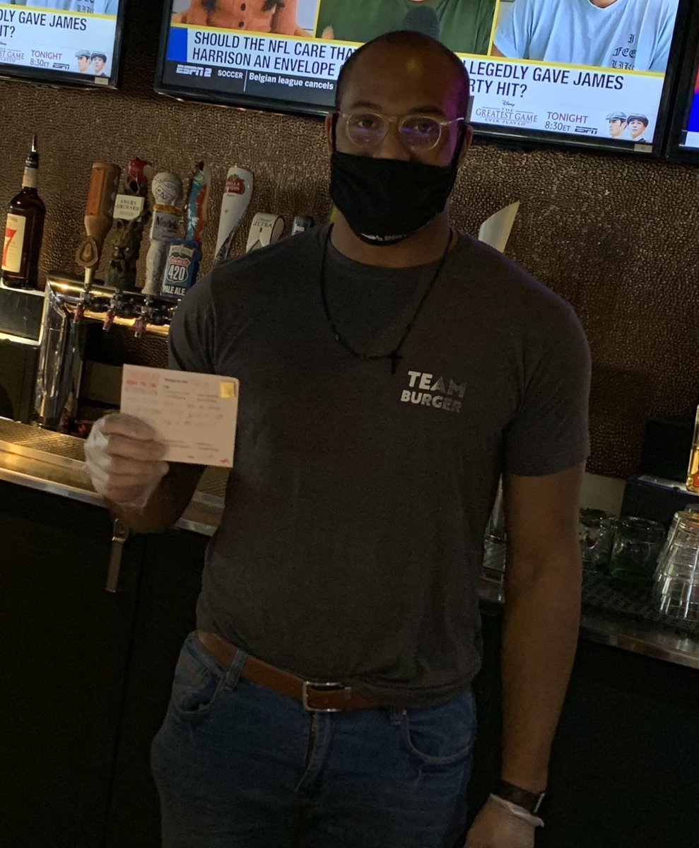 corypdugan's tweet photo. Malcolm @Chilis Cool Springs in Nashville is extraordinary!  He’s working Friday night - stop by and say hi @1brock19 @neufeldjosh1 @dramp220 @RobLacyBC @dylansamuel9310 @DerekLambertJax @AJStoked @Obione52 @UndrayeBlake @treichert59 @yhkog @dolfanskp https://t.co/hvhsw6wlda