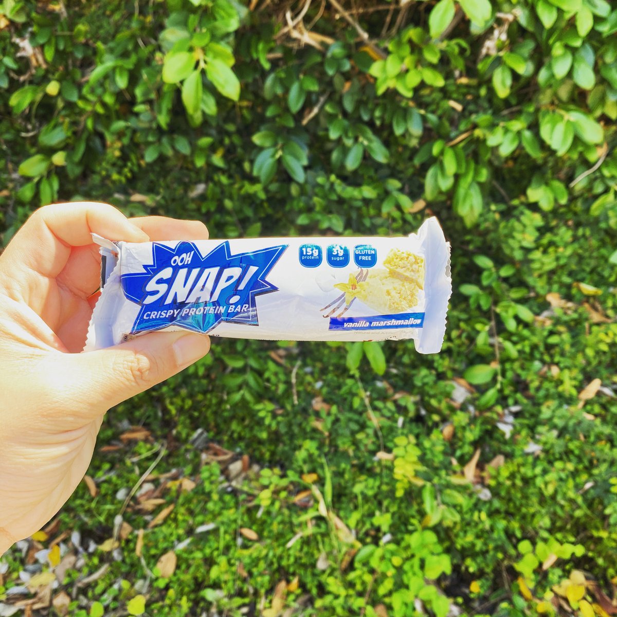 Snap_Nutrition's tweet photo. Grab a snack in the sun. Exercise of any kind signals your body to release endorphins, which improve mood and trigger positive feelings in the body.
.
.
.
.

#snapnutrition #oohsnapbar #proteinbar #healthysnack #glutenfree #healthy #fitness https://t.co/ElIfkAQIxP