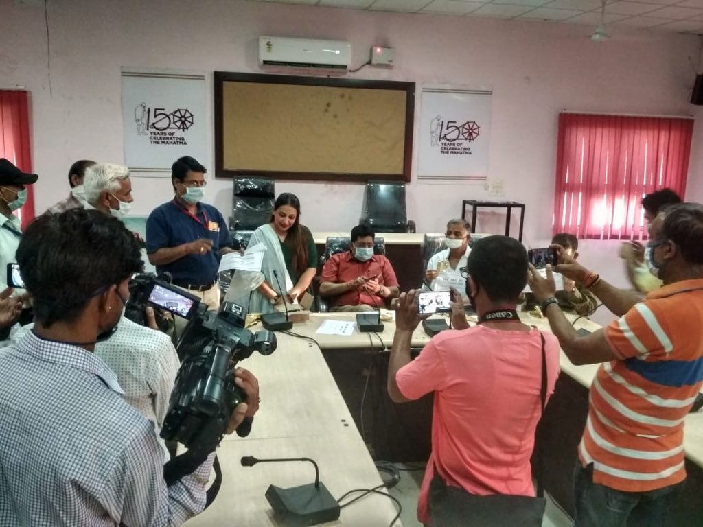 𝐑 𝐌𝐢𝐭𝐡𝐢𝐥𝐞𝐬𝐡 𝐒𝐢𝐧𝐠𝐡 tweet media