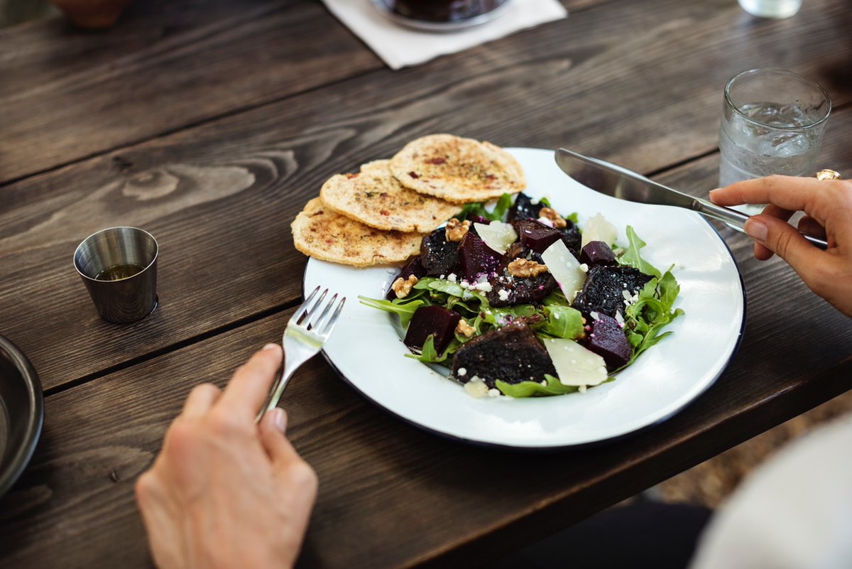 🍎 Rethinking food: How crises change the way we eat. Learn more about sustainable food innovations, join the <a href="/GlobalLF/">Global Landscapes Forum (GLF)</a> Bonn Digital Conference, supported by <a href="/EITeu/">European Institute of Innovation & Technology</a> <a href="/ClimateKIC/">EIT Climate-KIC</a>: bit.ly/3cCrHsX

#GLFBonn2020 #ThinkLandscape