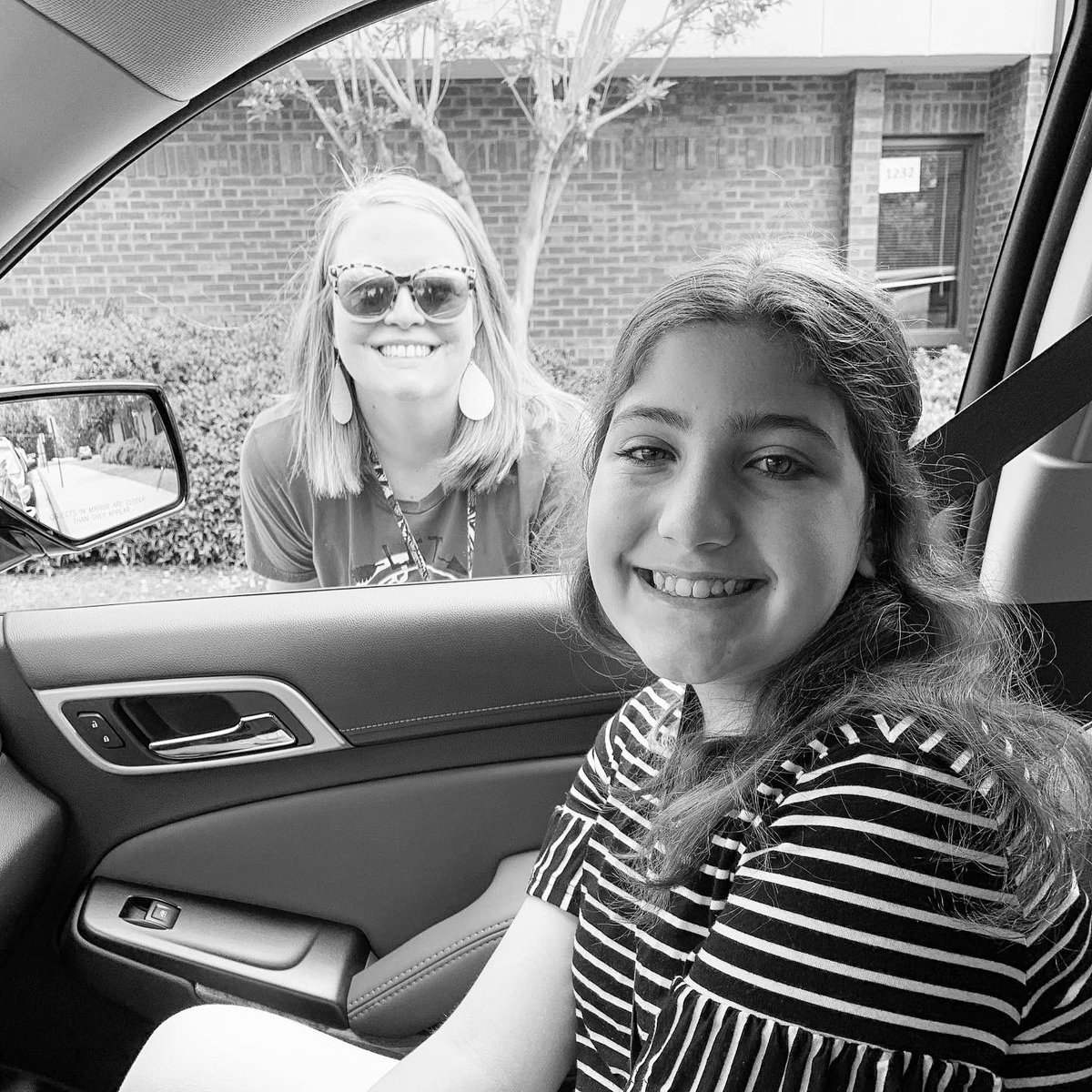 wanderlustsix's tweet photo. That’s a wrap on 5th grade! 😭👩🏻‍🎓So proud of this girl! She had an amazing year and will be rocking AC classes next year! She had the absolute best teacher we could have asked for!! @teachertrisha12 I hope her ☀️Sunshine spirit always shines bright! #vaughanstrong https://t.co/BR1IySolZo