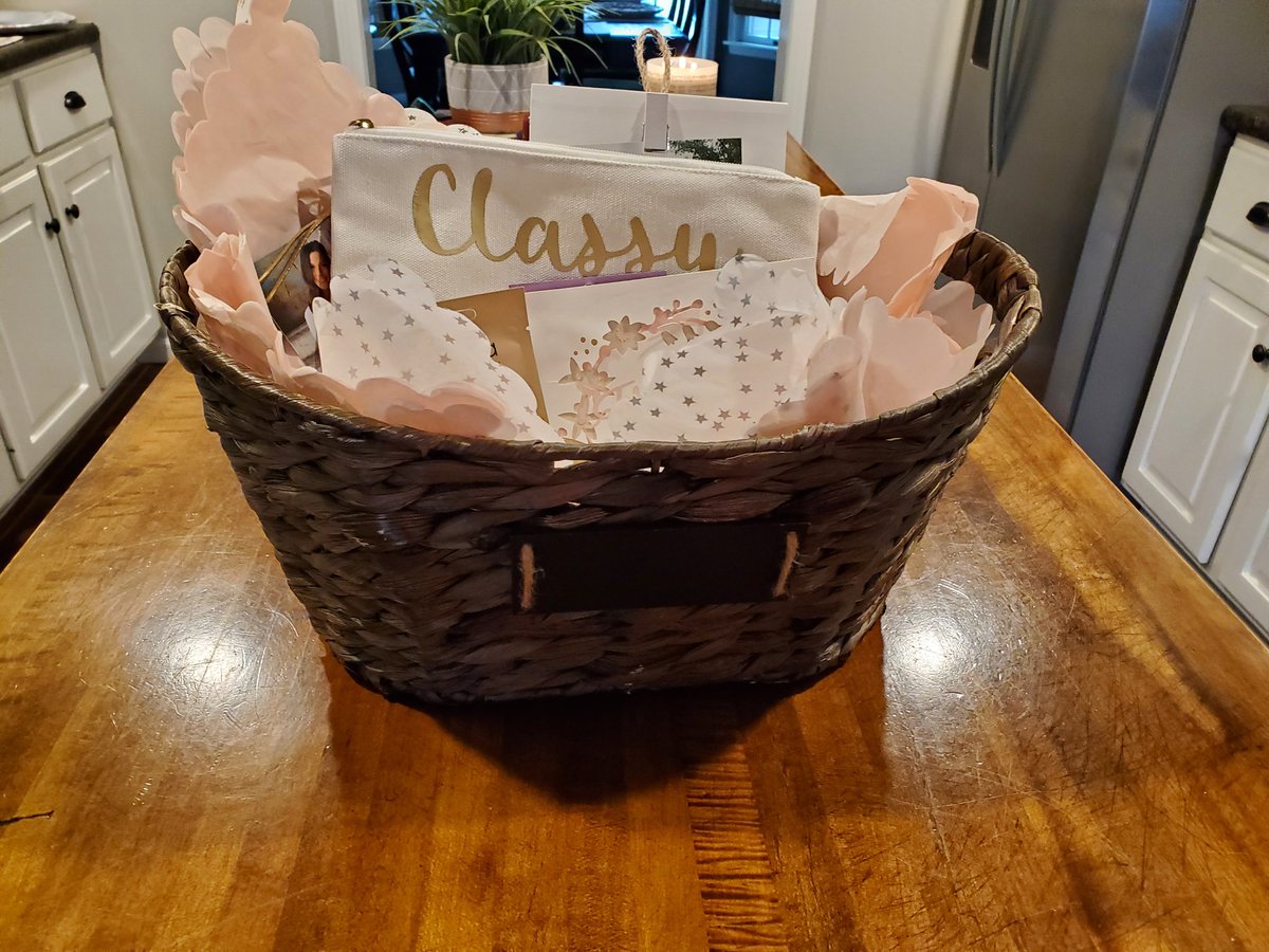 CAPSBusiness's tweet photo. Thank you @paigerobinson0 @alexakbelll @joehackmann30!!! You made my day brighter and my school year the best!! https://t.co/E2o82SEcFu
