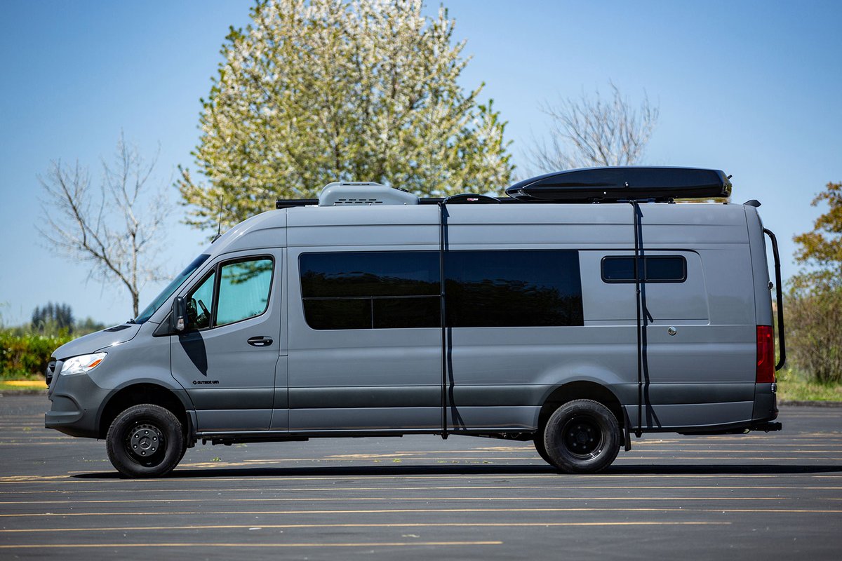 Outsidevan's tweet photo. Fixin’ To is ready to mosey on down the dusty trail! Our latest custom-built van was made for a family of 3. Check out more details at https://t.co/DbbNjvwGro
#outsidevan #vanconversion #sprintervan #vanlife #osvtribe #getoutside https://t.co/wAZFTOoPcX