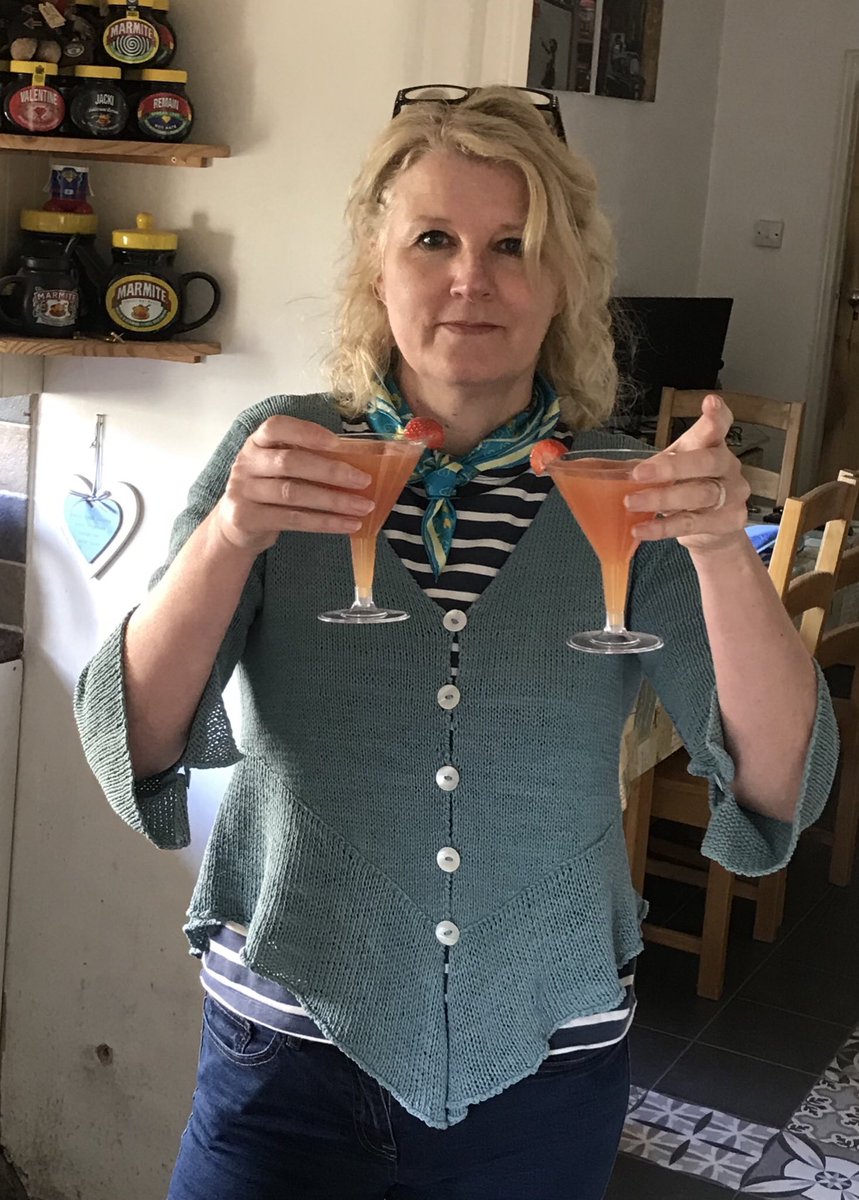 jackisimpson's tweet photo. @BBCTheOneShow #onekindthing my sister had cocktails delivered to my home. So thoughtful. #muchneeded https://t.co/5JKdFGow8U