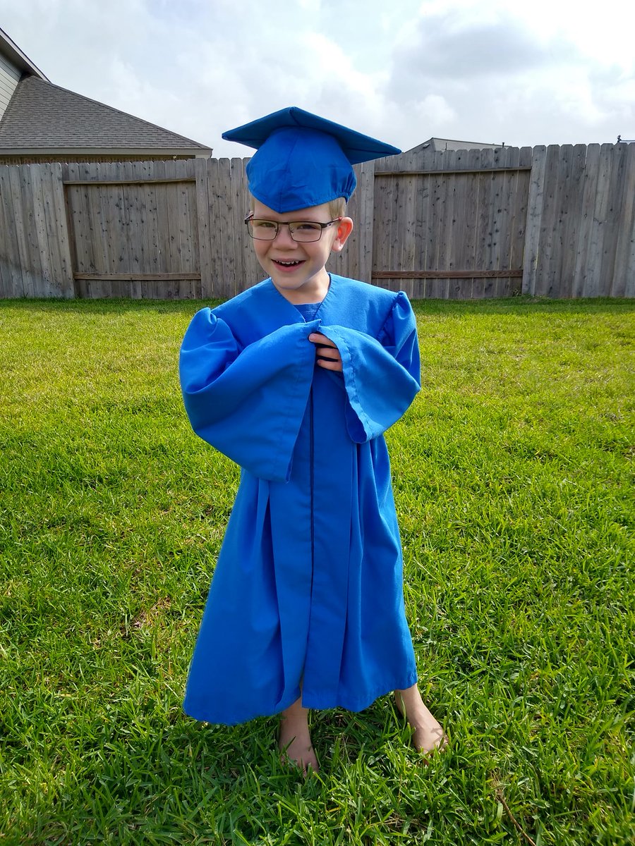 jdarwinauthor's tweet photo. Elias and I got to pick up his @CFISDELC2 Pre-K graduation outfit today! They're having a virtual Zoom graduation ceremony next week, then it's officially on to kindergarten.  He said, "I look like a wizard!" https://t.co/oocuZjcwIl