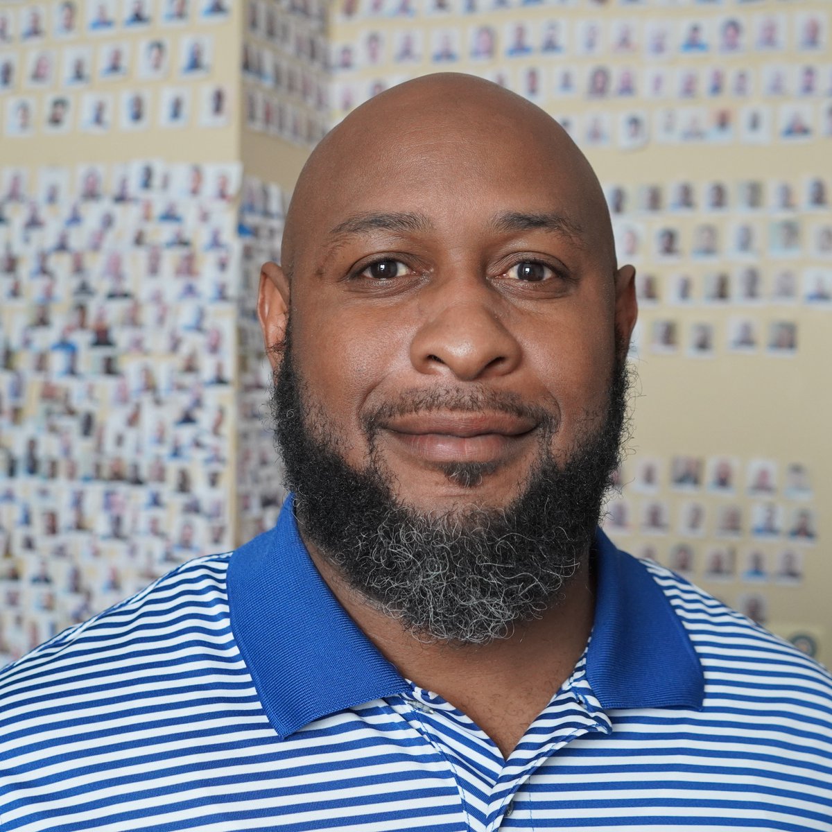 HelpingUp's tweet photo. Ladies and gentlemen, on this beautiful day we celebrate 3 graduates from our Spiritual Recovery Program. Congratulations Durrell, Ryan, and Ricardo (n/p) for Inspiring Hope through your life-transformation.
#itswhatwedo #HelpingUp https://t.co/LD5MIQBarN