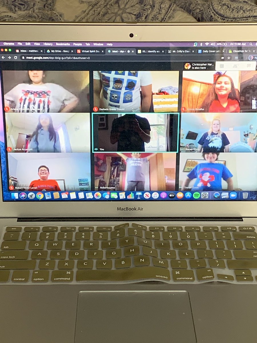 crilly_s's tweet photo. Happy Friday! We had an awesome time on Google Meet today. We all participated in our red, white, and blue virtual spirit day and enjoyed a positive thinking lesson on ClassDojo. #futurereadyhamilton #distancelearning2020 https://t.co/ZPqfKfDUG4