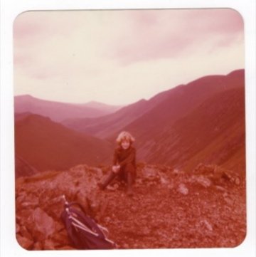 VarylT's tweet photo. Growing up in the rural wilds of Northumberland (and urban wilds of Newcastle). And my first foray west to the Lake District (I was accompanied). This led to solastalgia, and working in Patagonia!
#whenIwaswild https://t.co/CiwY9zuBy9