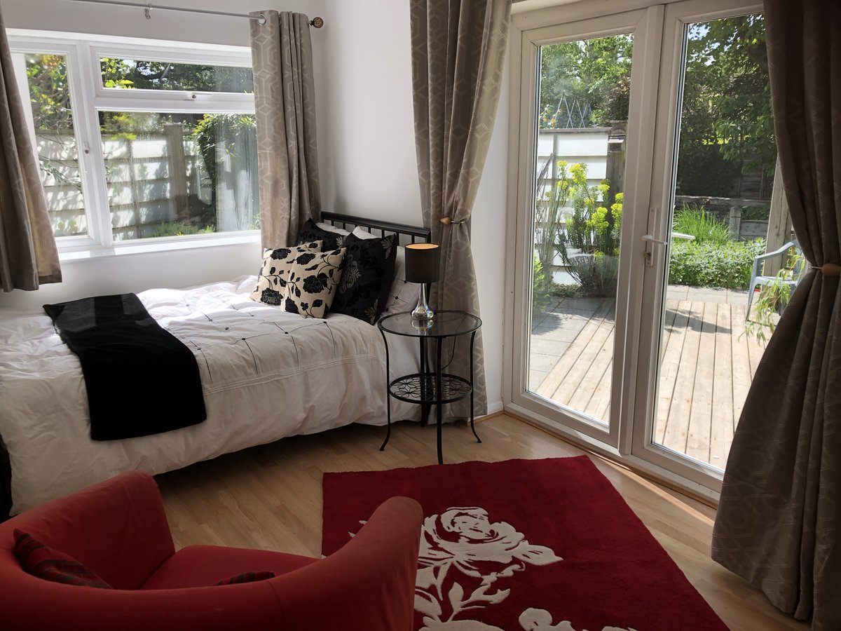 County Rooms has been refurbishing Mistletwo. This is the new Garden Room now available.