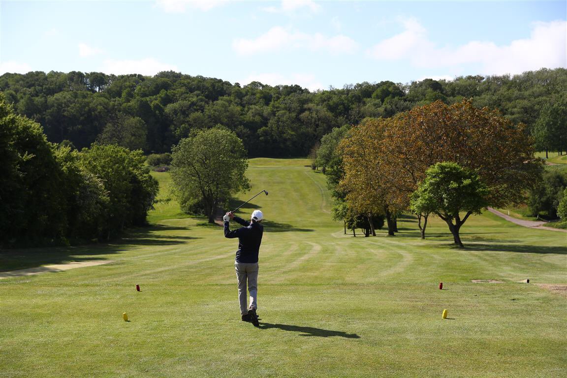 PD_Golf's tweet photo. Golf on a sunny afternoon #wellsgc #golf #PlaySafeStaySafe https://t.co/RylT0S2Tik