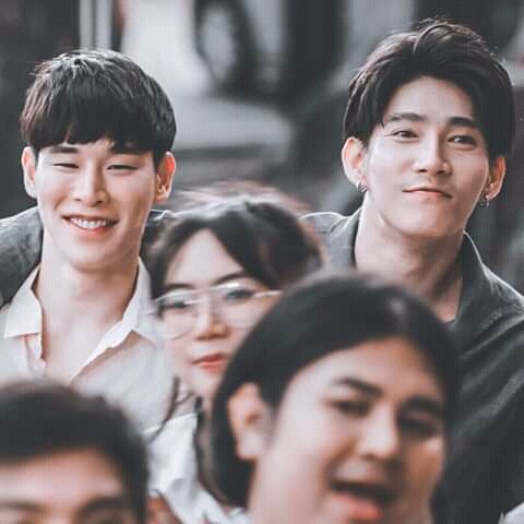 ddyn_dy's tweet photo. END? HUHUHU SEASON 2 PLEASE. I WILL MISS THIS GALS 😢 THANK YOU FOR KEEPING OUR QUARANTINE'S SPECIAL BECAUSE OF THIS SERIES💞💞 @bbrightvc @winmetawin @Drake_Laedeke @FThanatsarun
#SarawatTine #Milphukong #ManType #GreenDim #2getherTheSeries https://t.co/vEPH0QMKHn