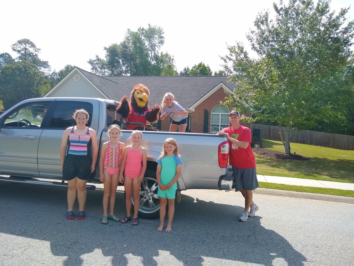 HSESHawksPE. Fun seeing kiddos today during Shoalie’s Virtual Field Day!