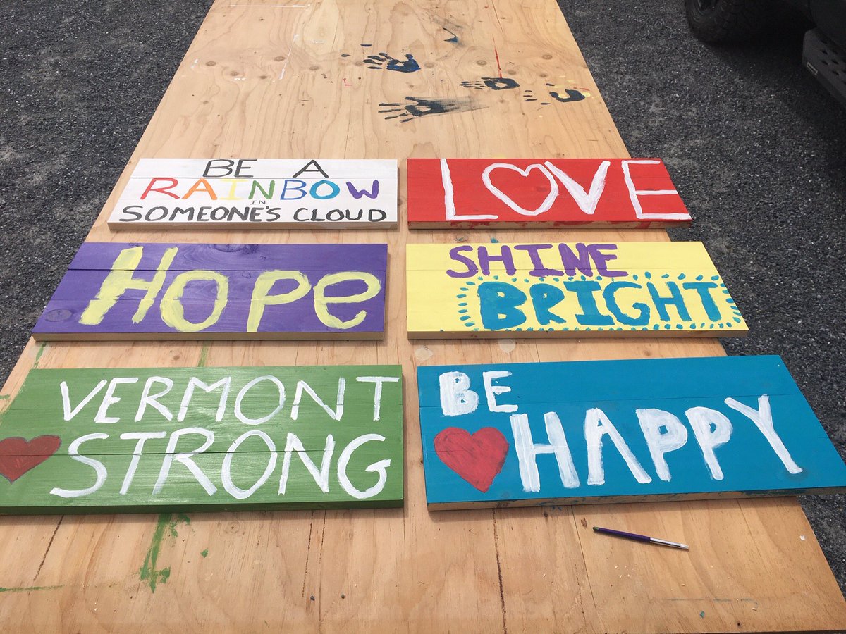 gove_rebecca's tweet photo. A Hinesburg family making signs to post on their road ❤️#hcslearns #cvsdvt #cvsdstrong #artathome https://t.co/SBI9FaX7Gf