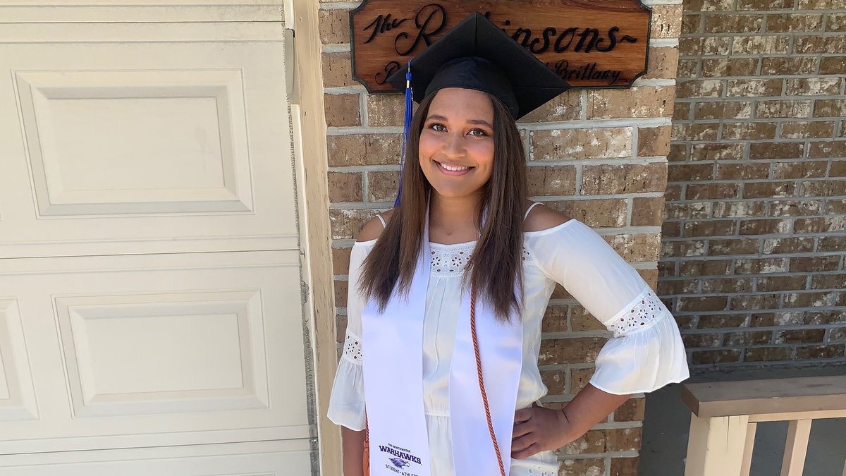 UWWVolleyball's tweet photo. Congratulations to our Warhawk volleyball alums set to graduate tomorrow!

Staci Hasler (2013-16) - master's
Brittany Robinson (2015-18)
Rachel Butterfield (2016-19)

#d3vb | #uwwgrad https://t.co/PIfs5RTgbx